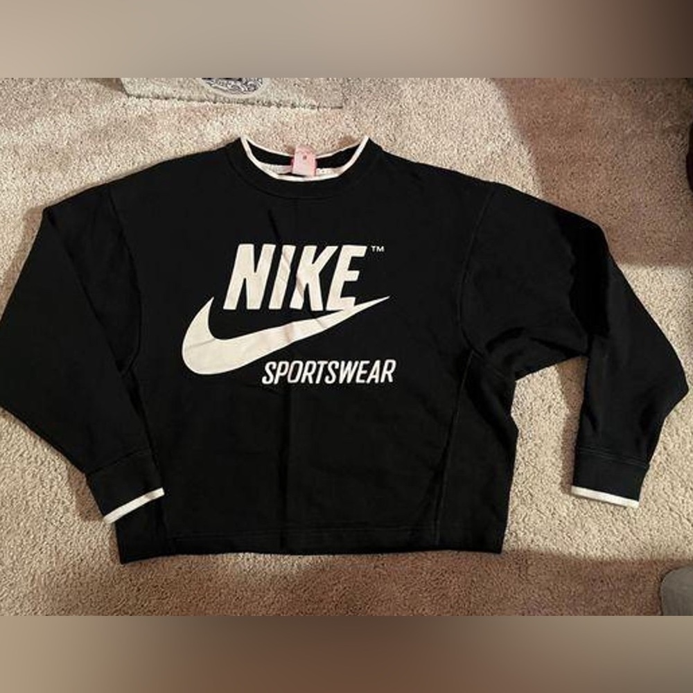 xs nike sportswear black long sleeve